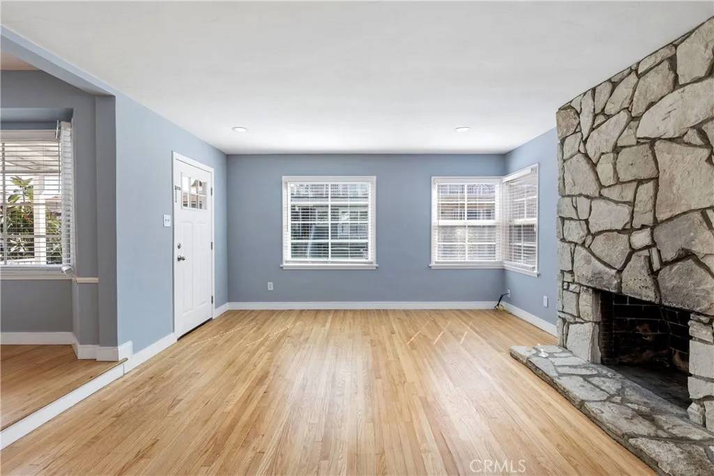 Hermosa Beach, CA 90254,435 Longfellow Avenue