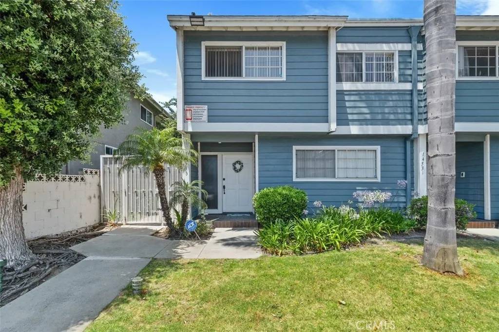 Lawndale, CA 90260,14533 Larch Avenue