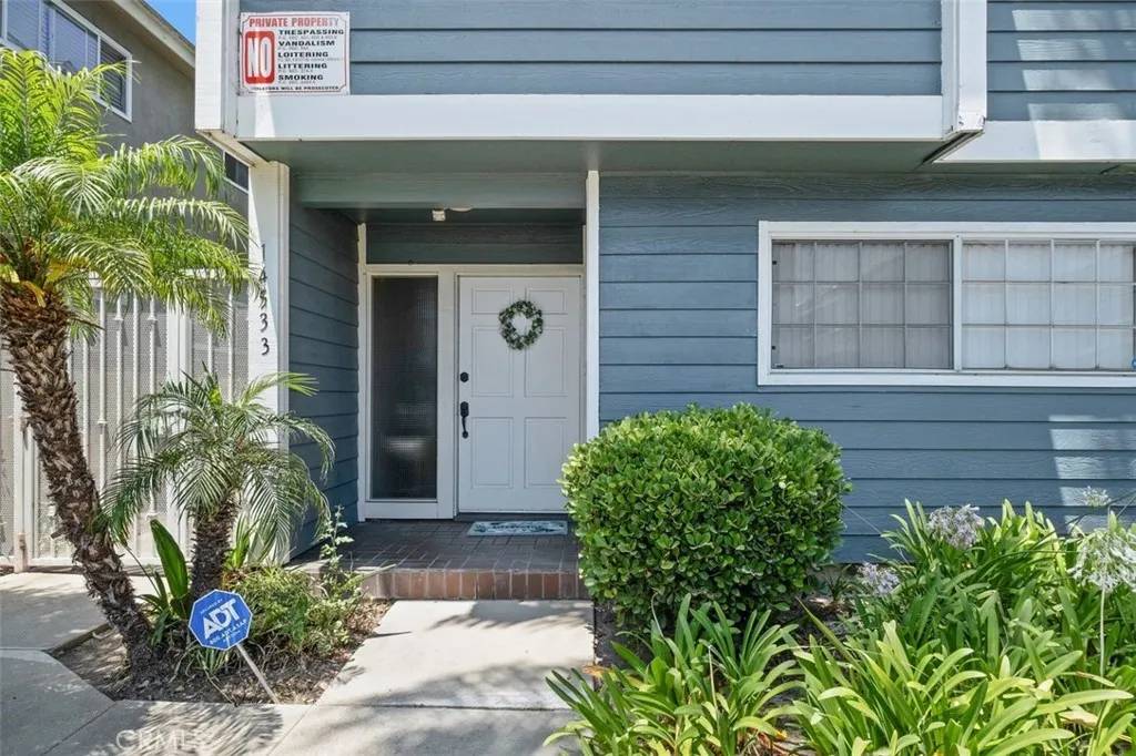 Lawndale, CA 90260,14533 Larch Avenue