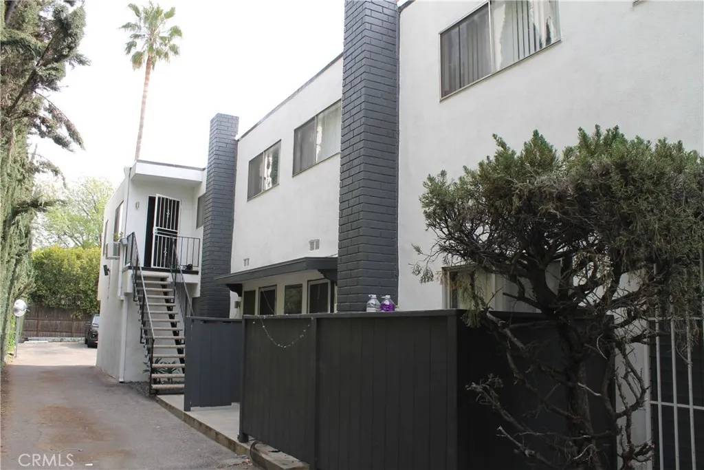 Sherman Oaks, CA 91411,5236 Kester Avenue