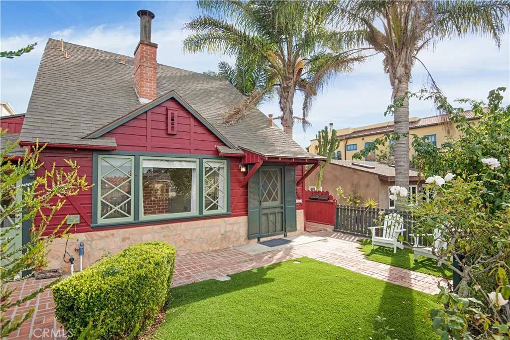 Redondo Beach, CA 90277,1024 S Juanita Avenue