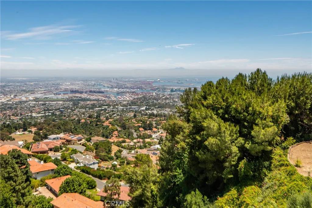 Rancho Palos Verdes, CA 90275,3300 Crownview Drive