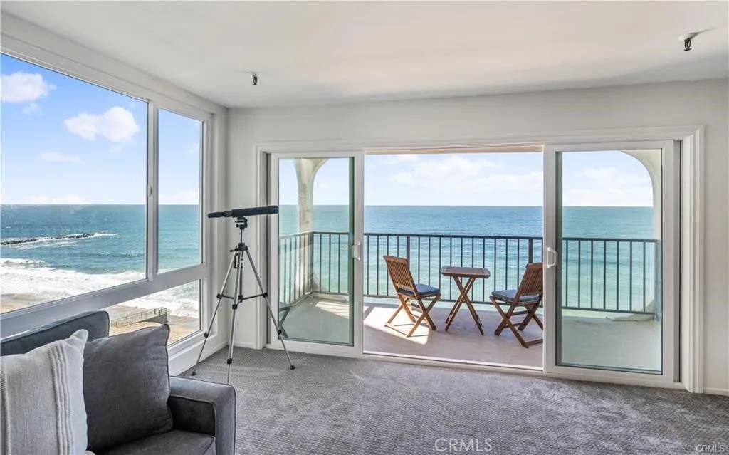 Redondo Beach, CA 90277,565 Esplanade #308