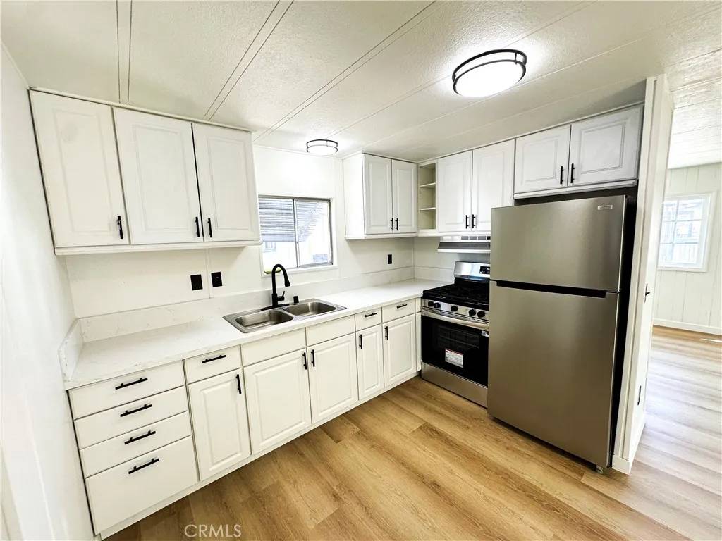 Lomita, CA 90717,2436 Lomita #11