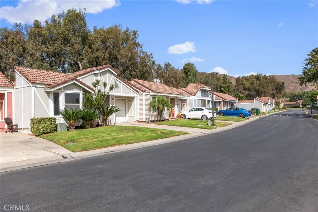 Pomona, CA 91768,1883 Club