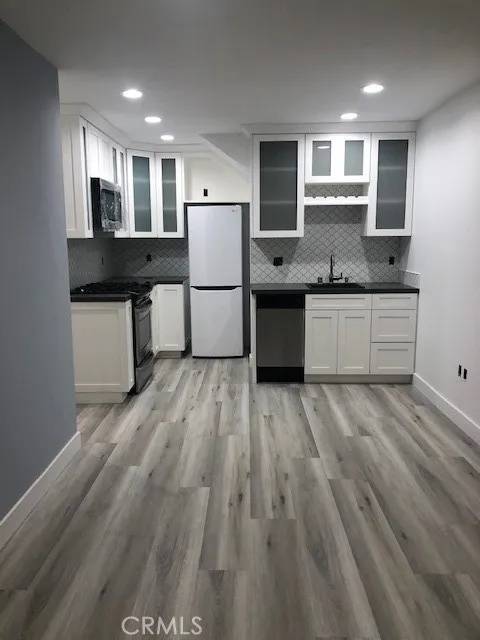 Manhattan Beach, CA 90266,214 42nd