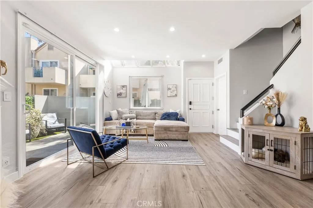 Inglewood, CA 90301,430 E Spruce #65