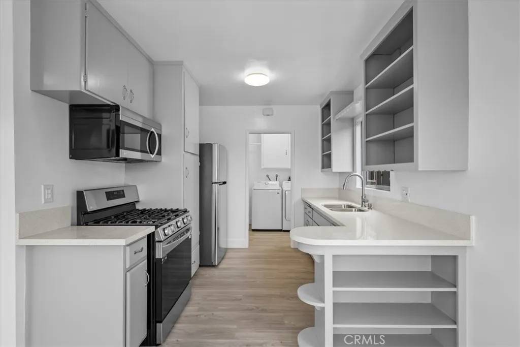 San Pedro, CA 90731,853 W 23rd Street #1