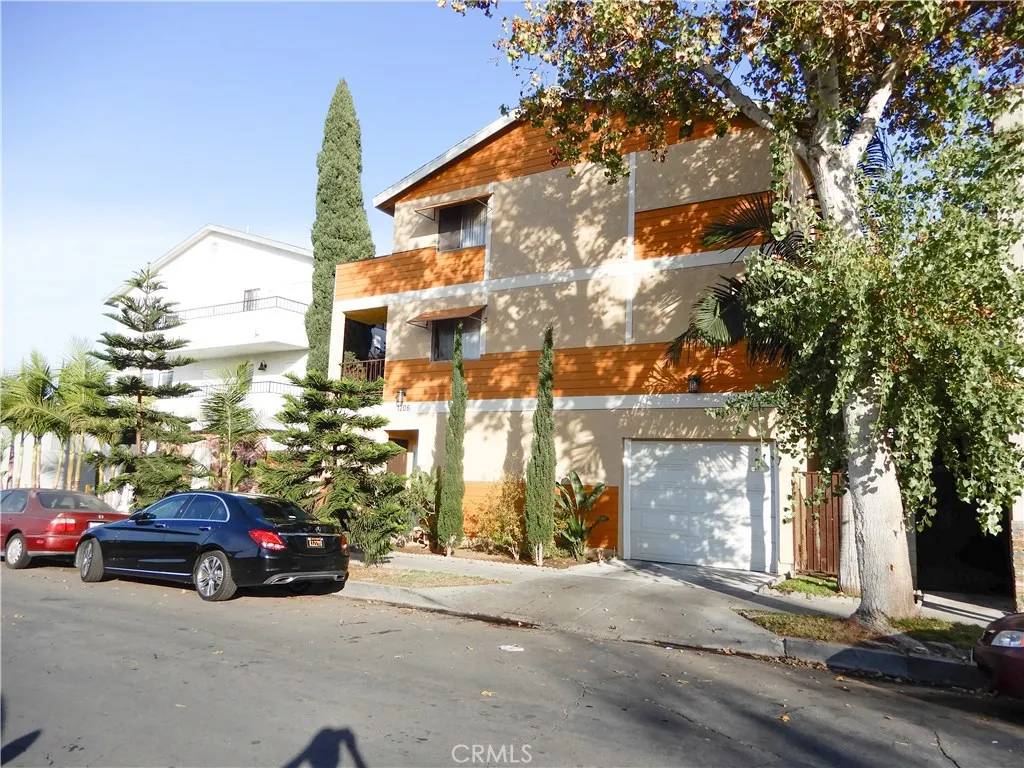 Long Beach, CA 90804,1206 Gladys Avenue