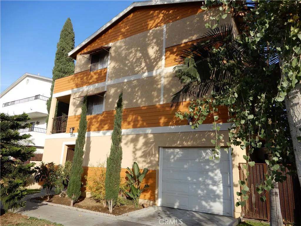 Long Beach, CA 90804,1206 Gladys Avenue