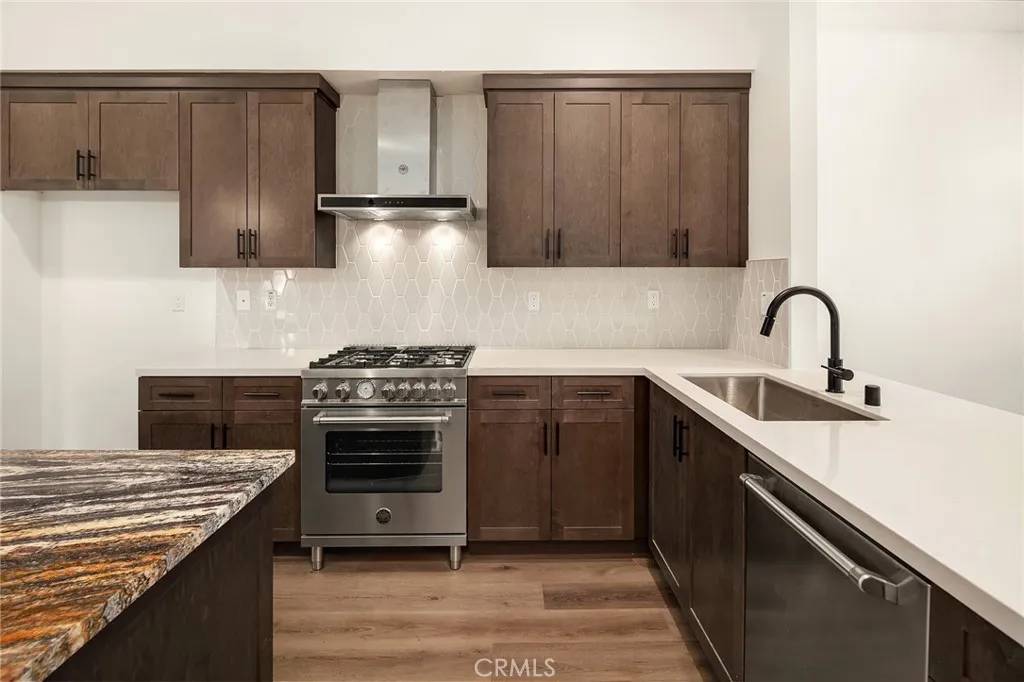Walnut, CA 91789,776 Francesca