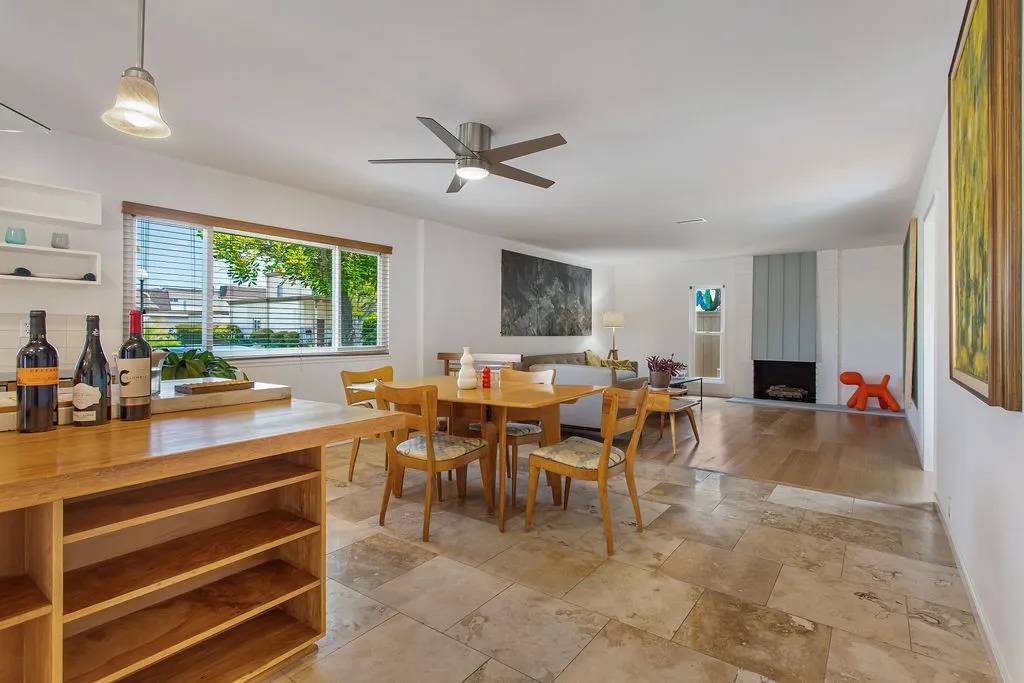 Huntington Beach, CA 92646,21372 Green Cove Cir