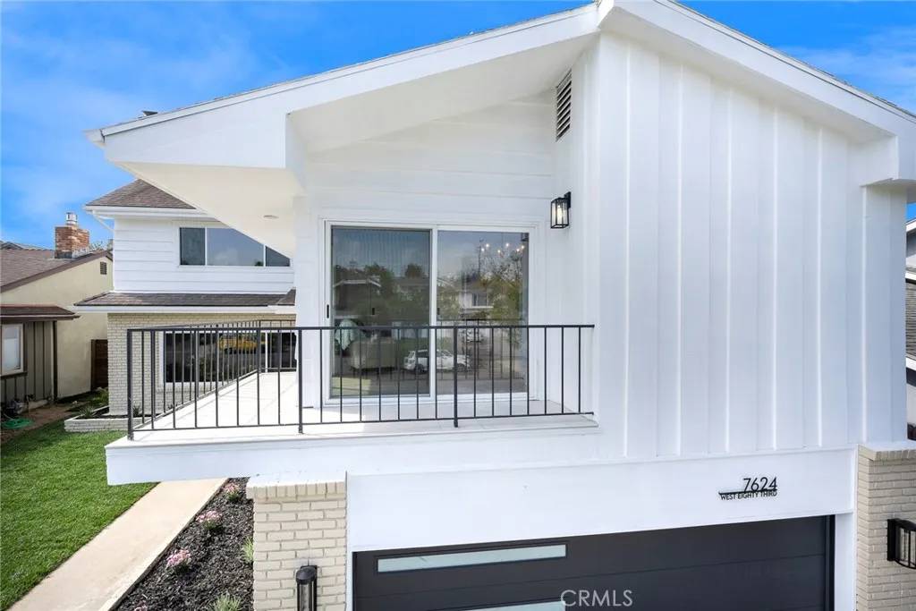 Playa Del Rey, CA 90293,7624 W 83rd Street