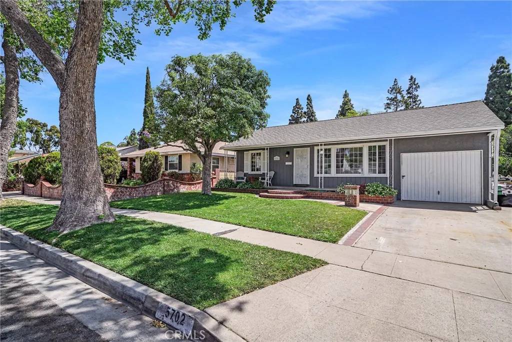 Lakewood, CA 90712,5702 Castana Avenue