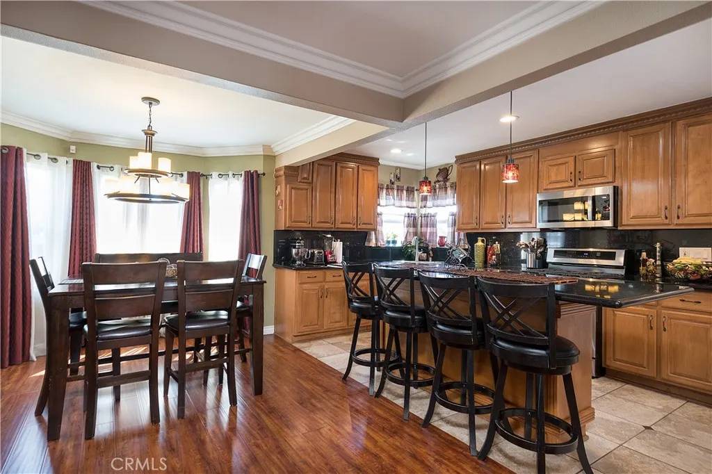 South Gate, CA 90280,9211 Bowman Avenue