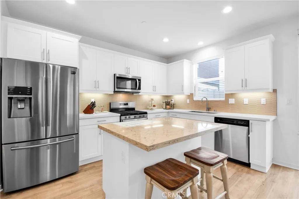 Chino, CA 91710,6954 Silverado St