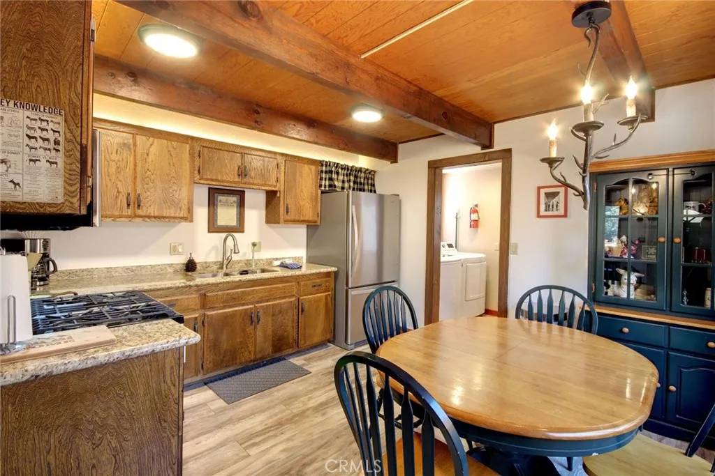 Big Bear, CA 92386,484 Los Angeles Avenue