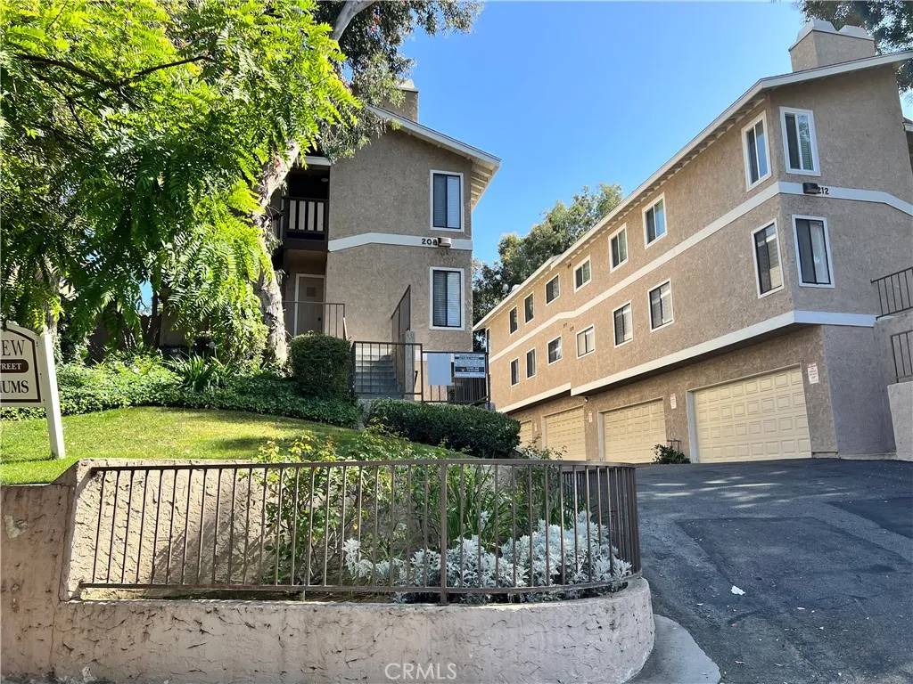 La Habra, CA 90631,208 W Olive Avenue #C