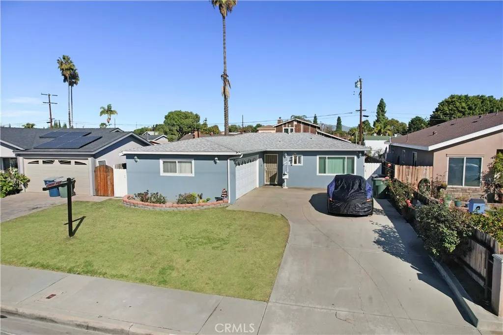 Paramount, CA 90723,7347 Lugo Avenue