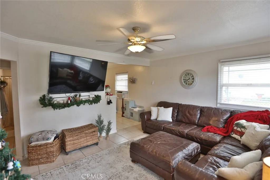 La Habra, CA 90631,814 E Erna