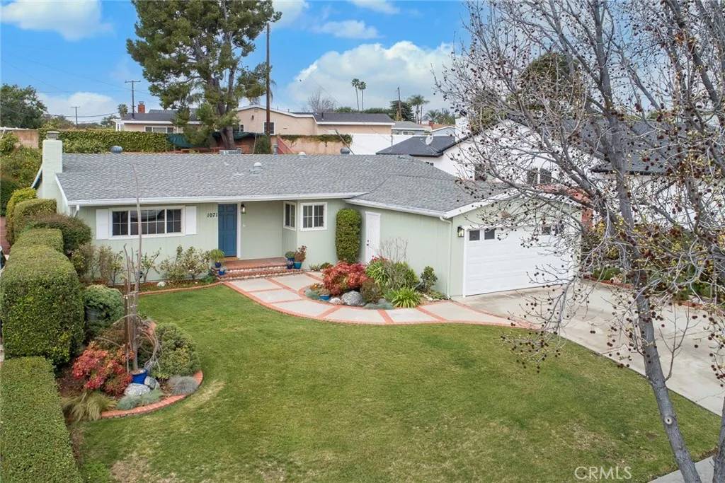 La Habra, CA 90631,1071 Russell Street