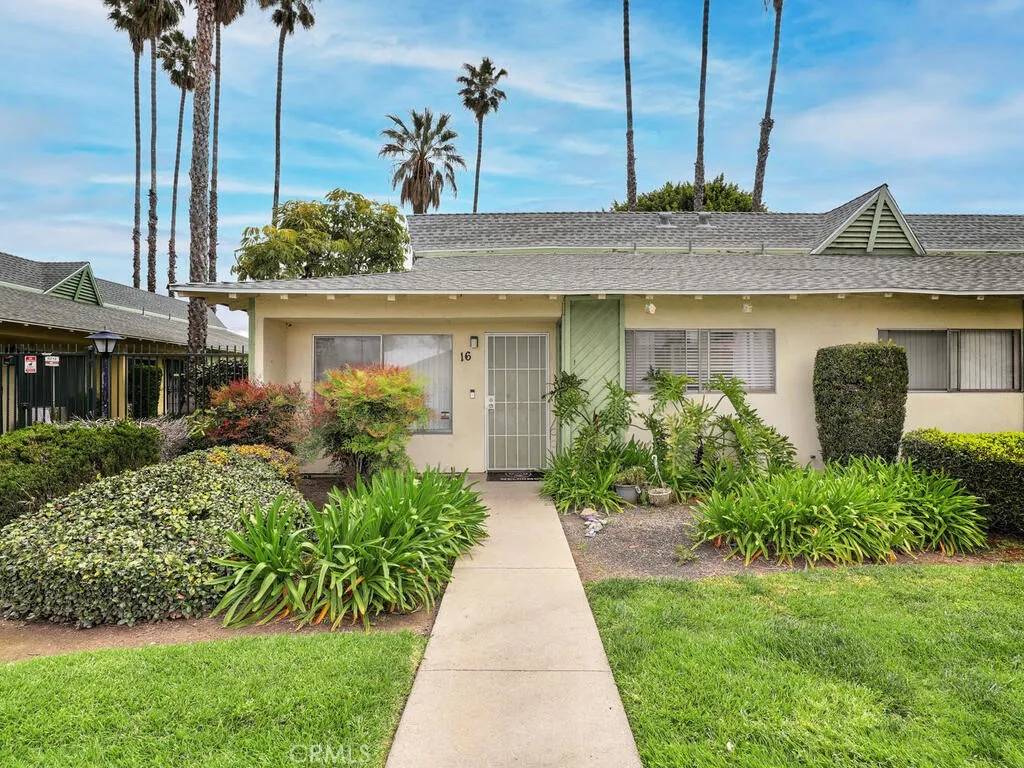 Tustin, CA 92780,15712 Pasadena Avenue #16