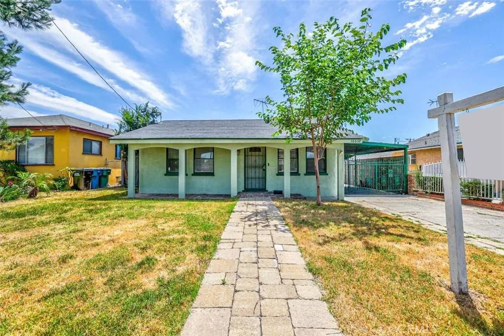 Paramount, CA 90723,16632 Virginia Avenue