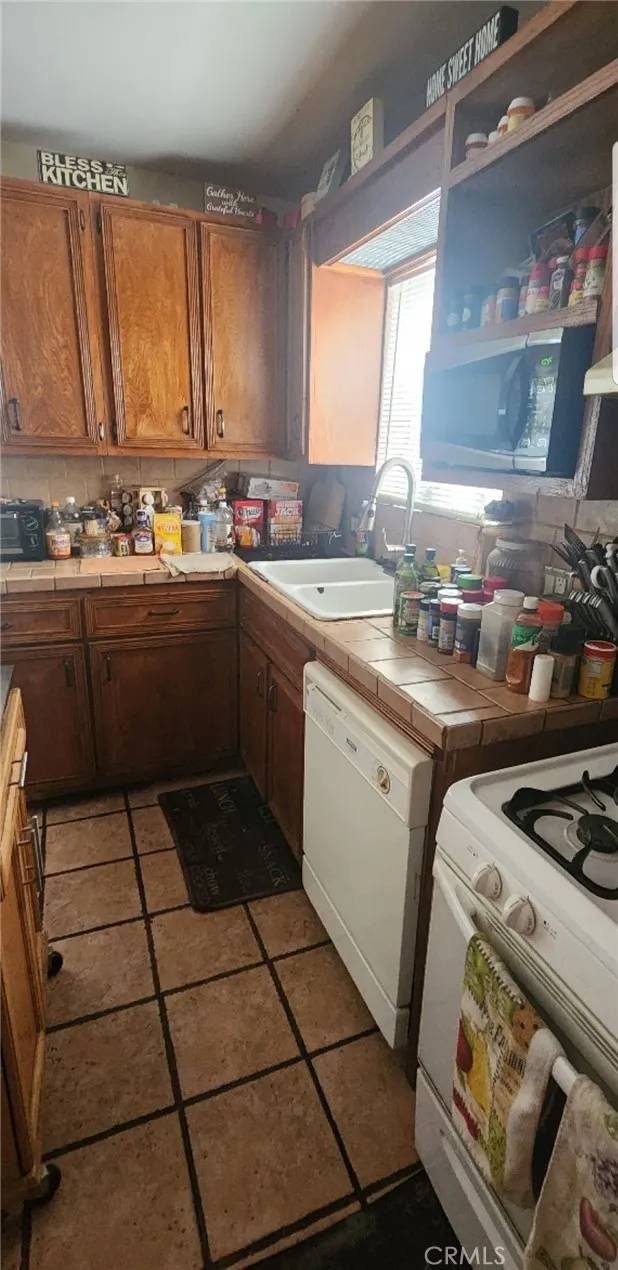 Paramount, CA 90723,14508 Castana Avenue