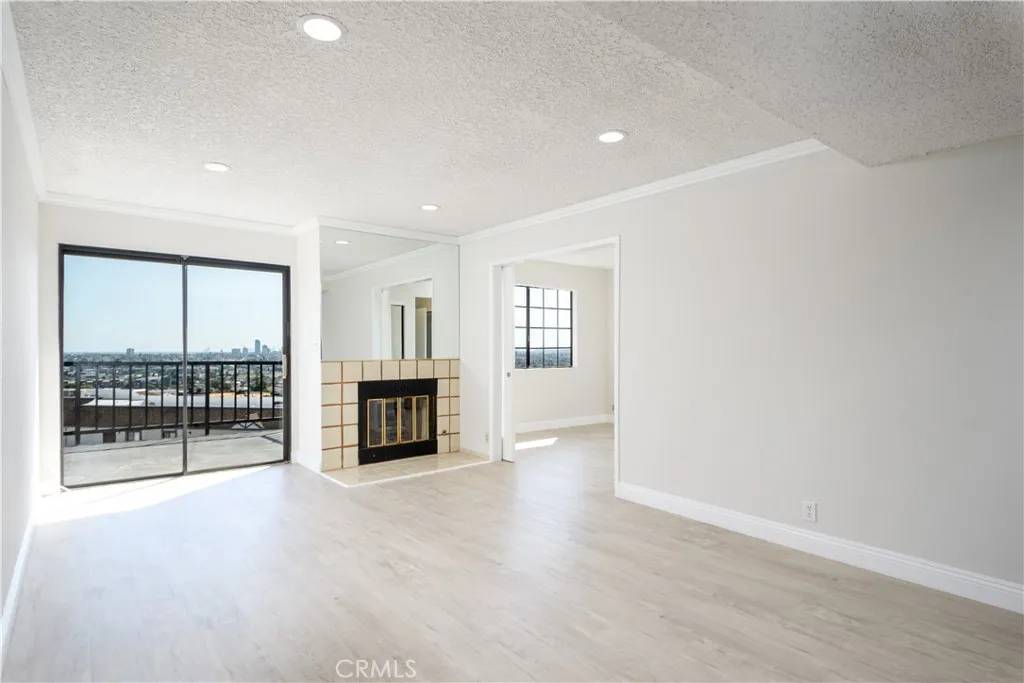 Signal Hill, CA 90755,2599 Walnut Avenue #337