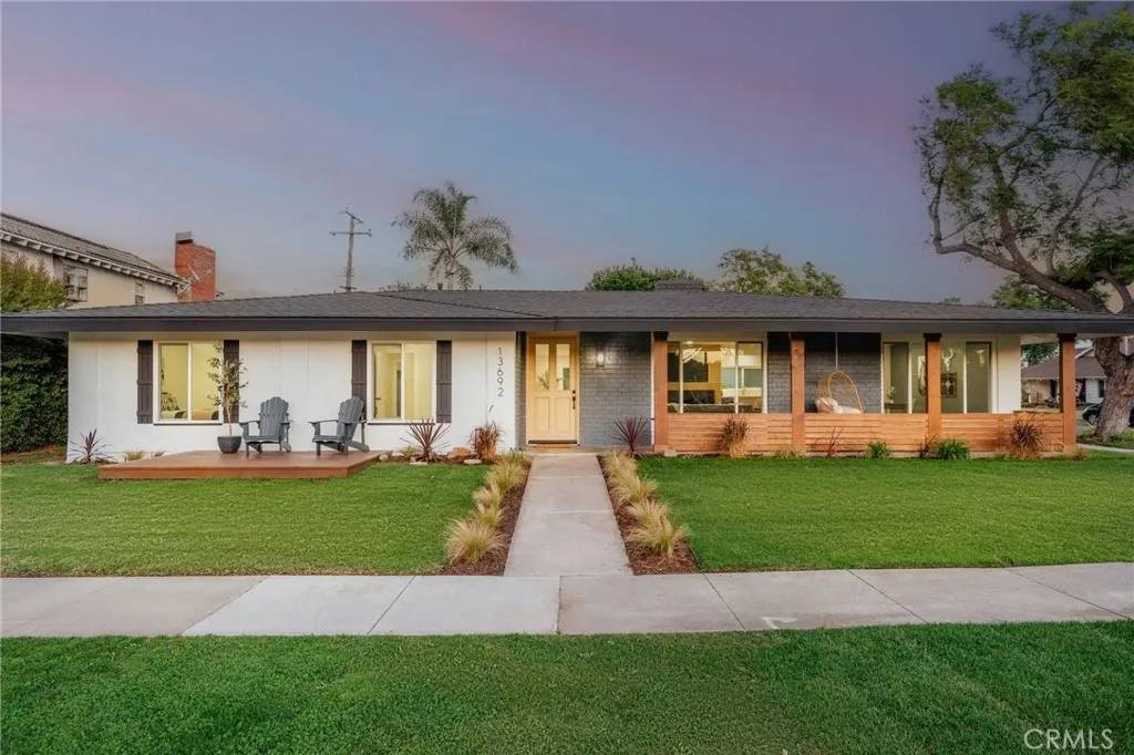 Tustin, CA 92780,13692 Rosalind Drive