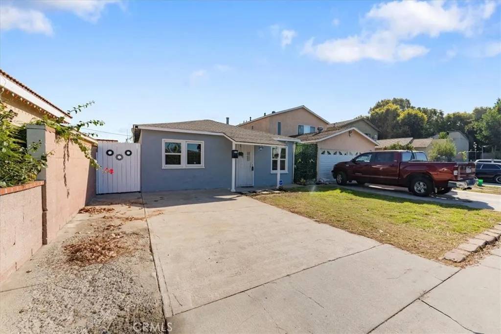 Paramount, CA 90723,15348 Downey Avenue