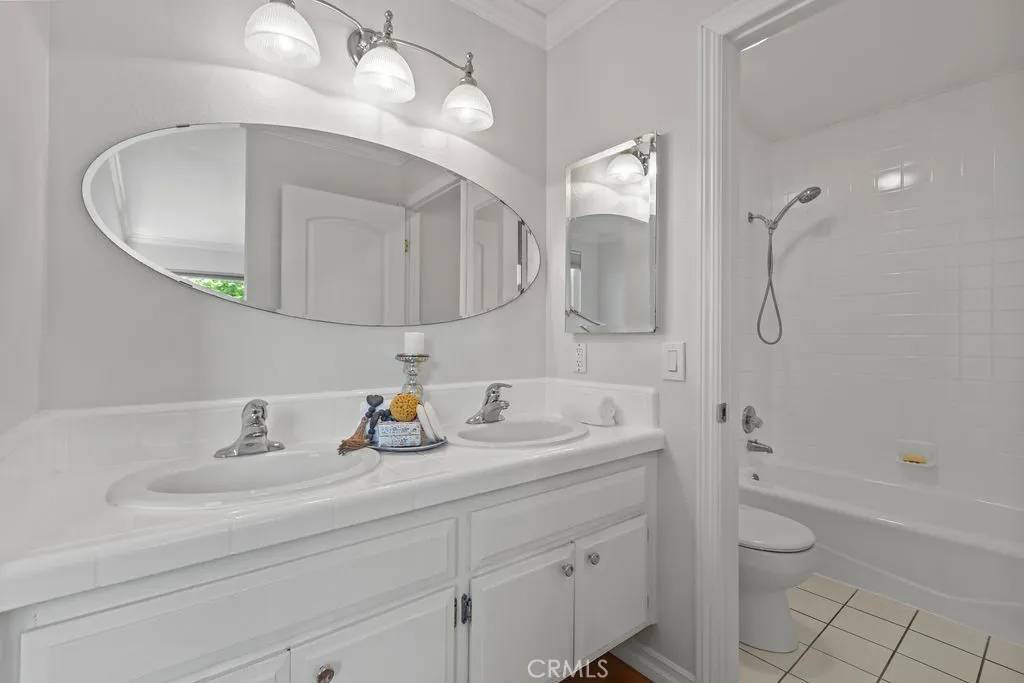 Irvine, CA 92604,9 Glenhurst