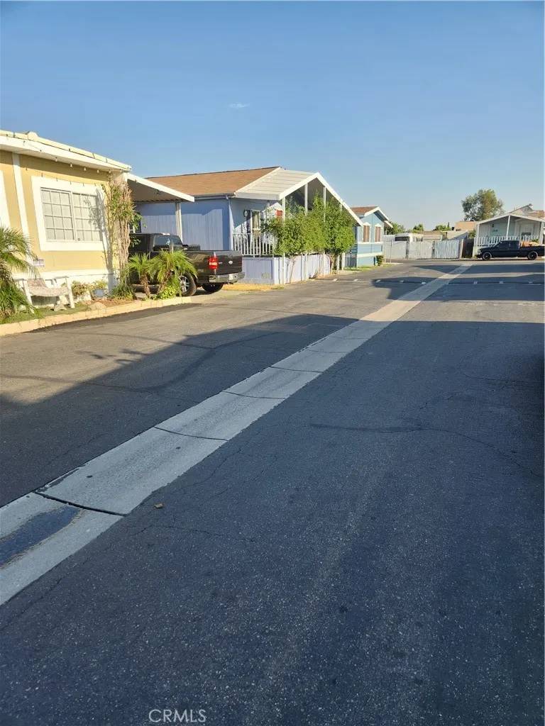 Moreno Valley, CA 92551,25350 Santiago #114
