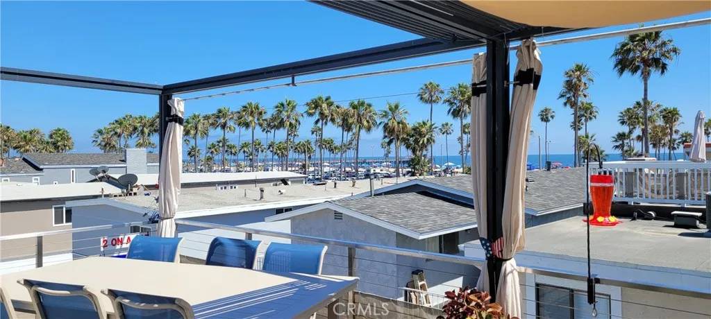 Newport Beach, CA 92661,417 E Balboa Boulevard