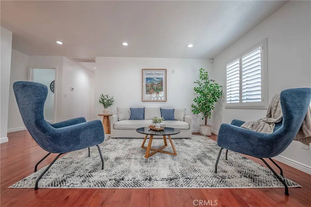 South Gate, CA 90280,10234 Dorothy Avenue