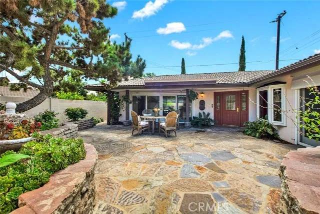 Tustin, CA 92780,17332 Jacaranda Ave