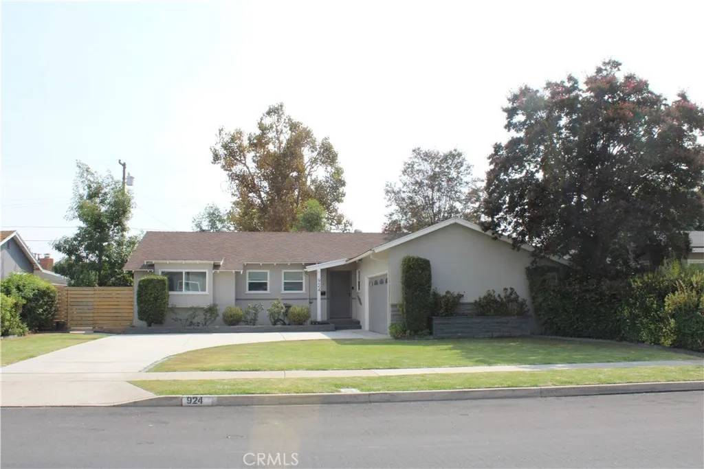 Brea, CA 92821,924 Oleander Street