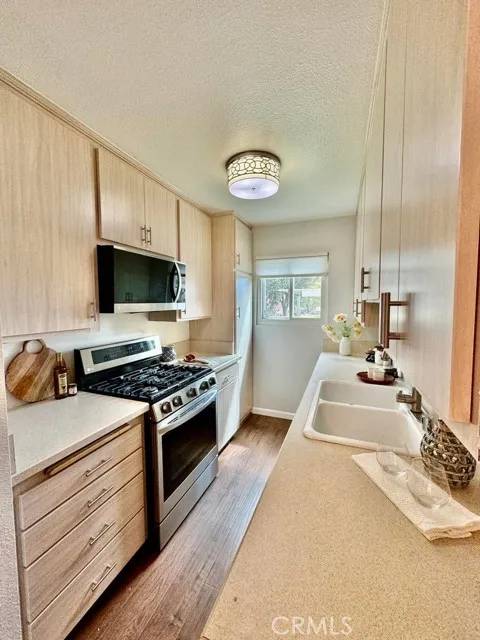 Goleta, CA 93117,7386 Calle Real #24