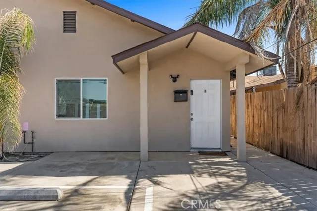 Bakersfield, CA 93304,2004 S I Street