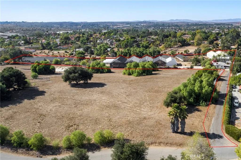 Fallbrook, CA 92028,1881 Fuerte Street
