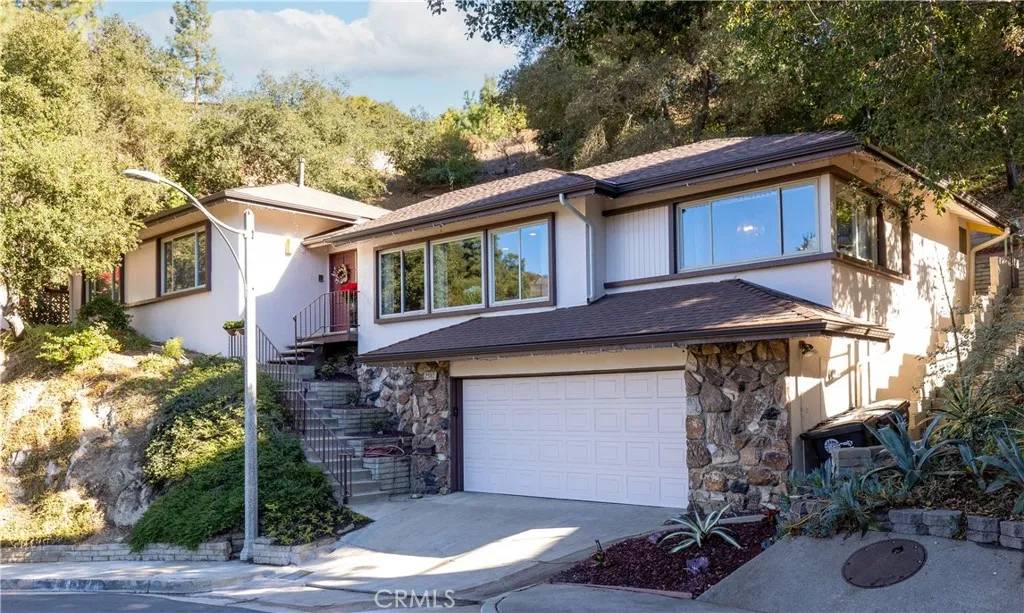 Glendale, CA 91206,2541 Sleepy Hollow Drive