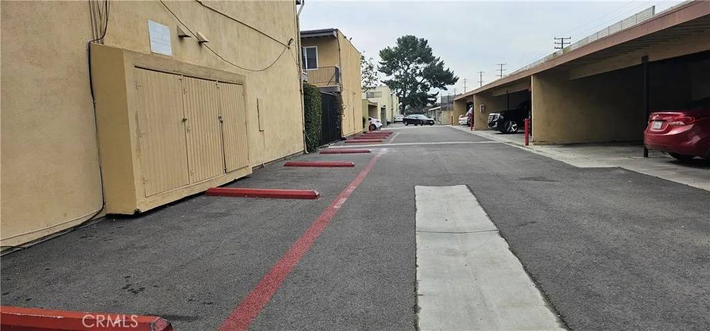 Long Beach, CA 90805,5535 Ackerfield Avenue #9