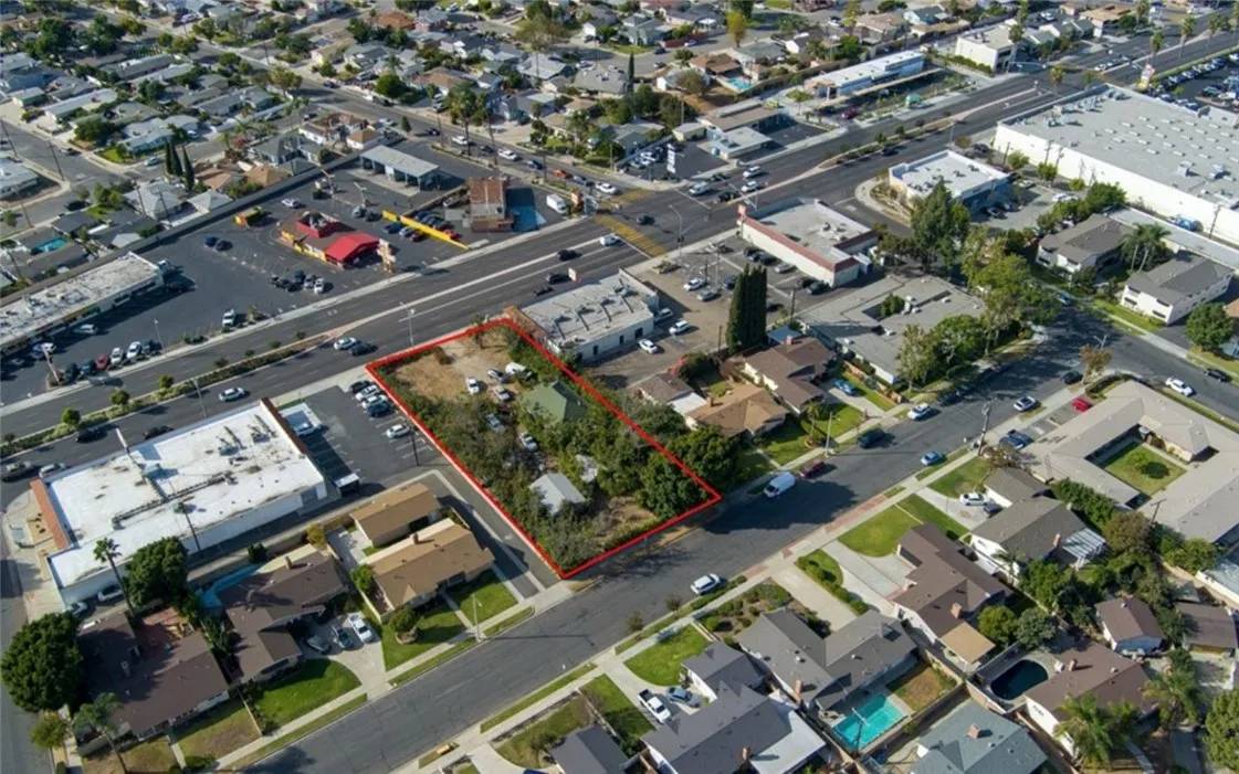 Anaheim, CA 92806,516 S State College