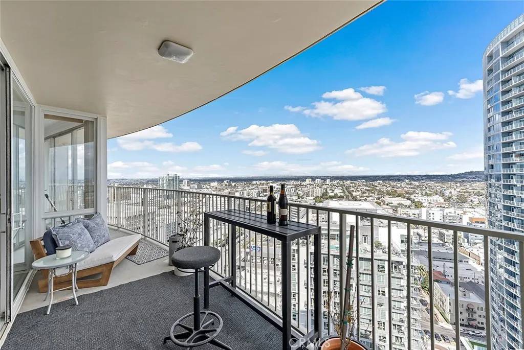 Long Beach, CA 90802,700 E Ocean Boulevard #3003
