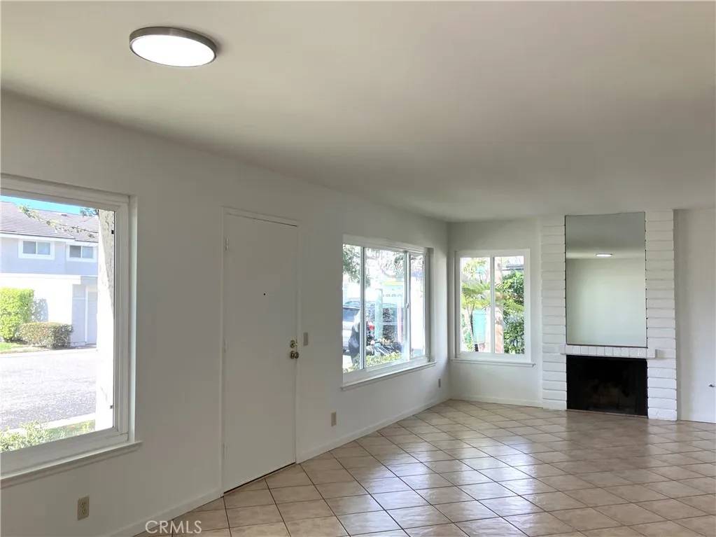 Westminster, CA 92683,5271 Victoria Place