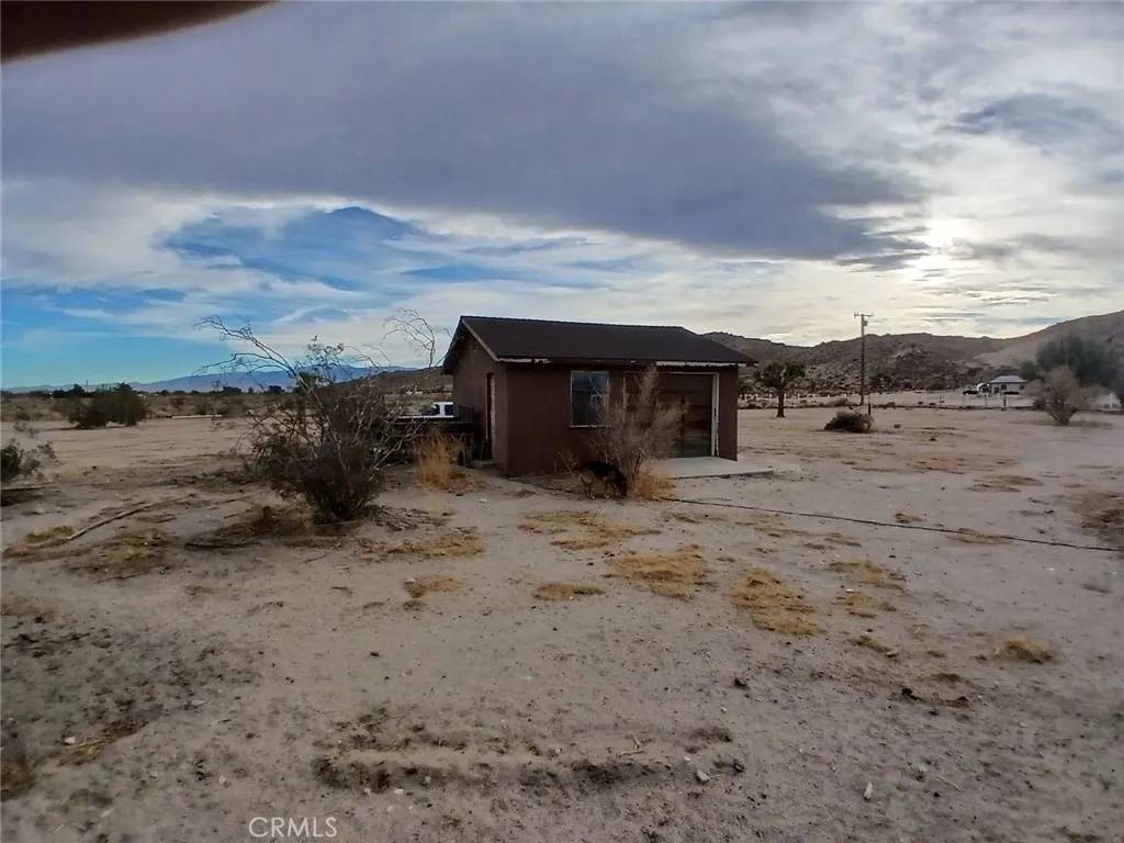 El Mirage, CA 92301,20273 Grey Mountain Road