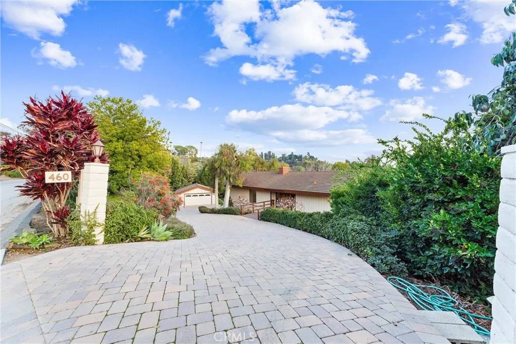 La Habra Heights, CA 90631,460 E Avocado Crest Road