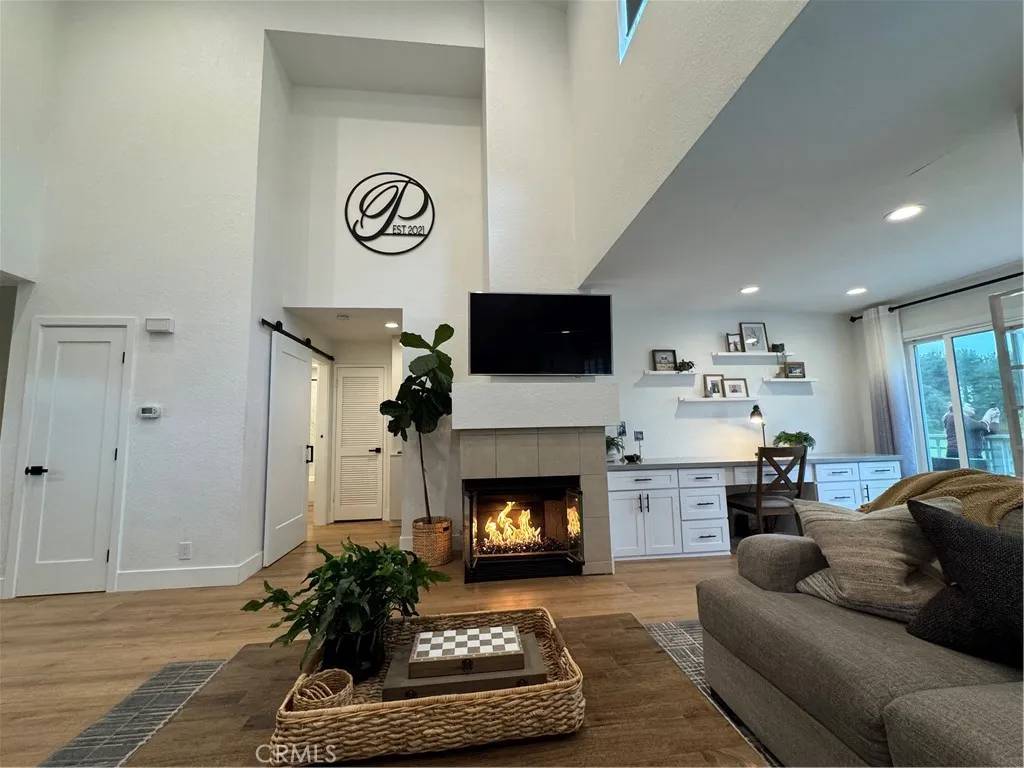 Aliso Viejo, CA 92656,5 Kerrwood #30