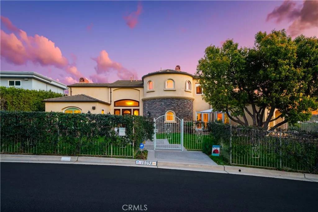 Santa Ana, CA 92705,10422 Broadview Place