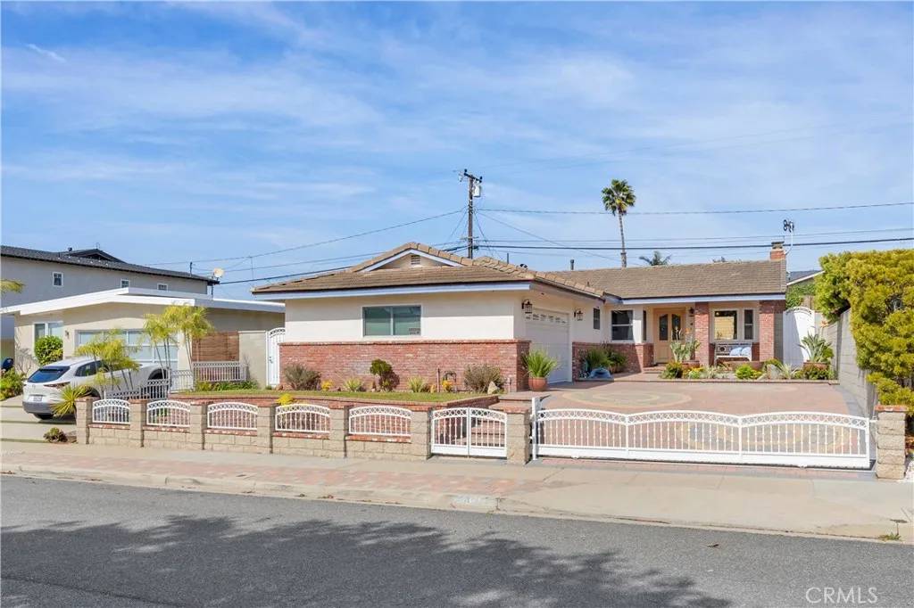 Seal Beach, CA 90740,1025 Marvista Avenue
